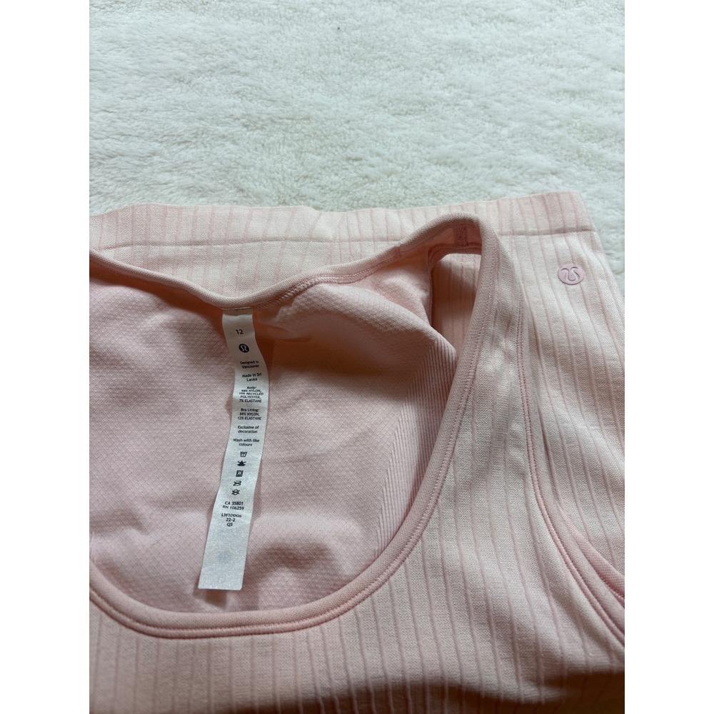 Lululemon Ebb to Street Tank Top Pink Ribbed Built-in Bra Size 12 LW1DDDS - Picture 3 of 3